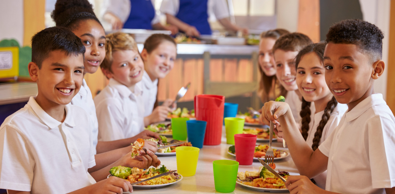 kids eating healthy school lunches